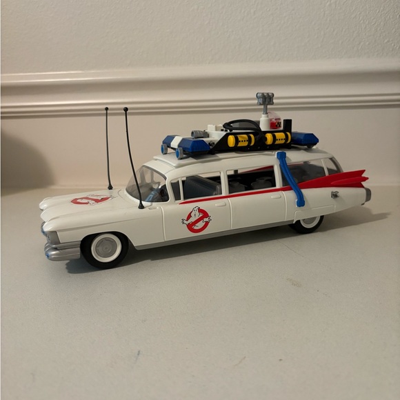 Ghostbusters lot includes figures, cars & firehouse - Picture 5 of 16